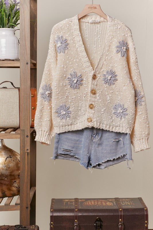 Chunky Cropped Cardigan w/ Floral Detail Ivory