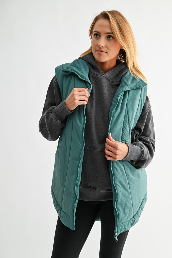 Summit Curve Puffer Vest Pine