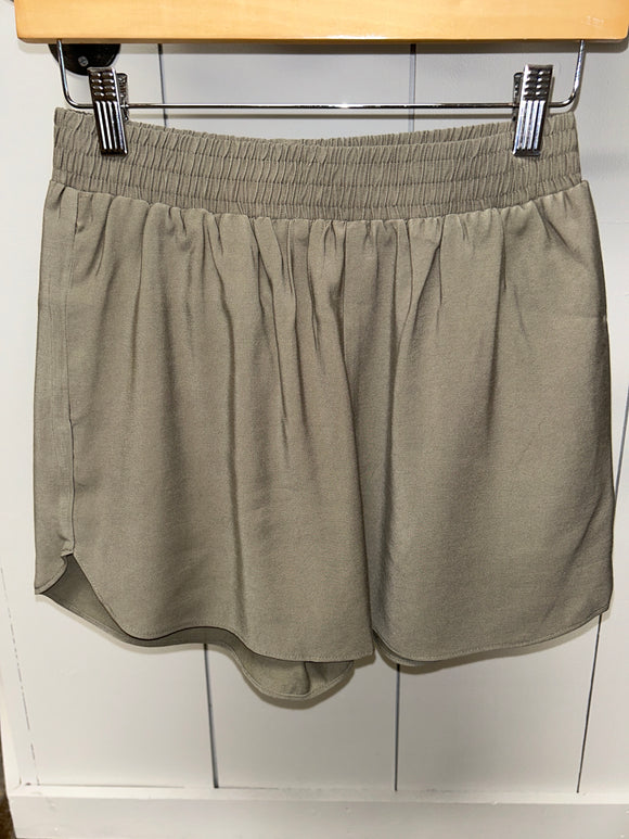 Pull on Sporty Shorts Olive